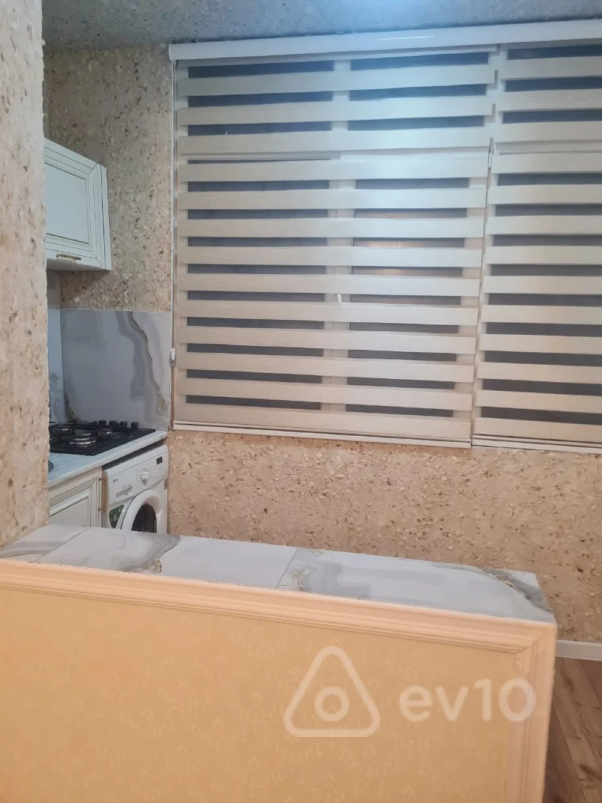 Satılır 2 otaqlı köhnə tikili 35 m²