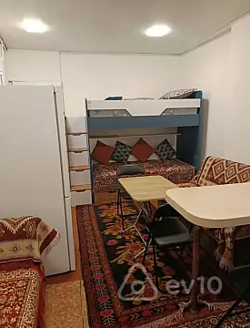 Kirayə verilir 1 otaqlı köhnə tikili 45 m²