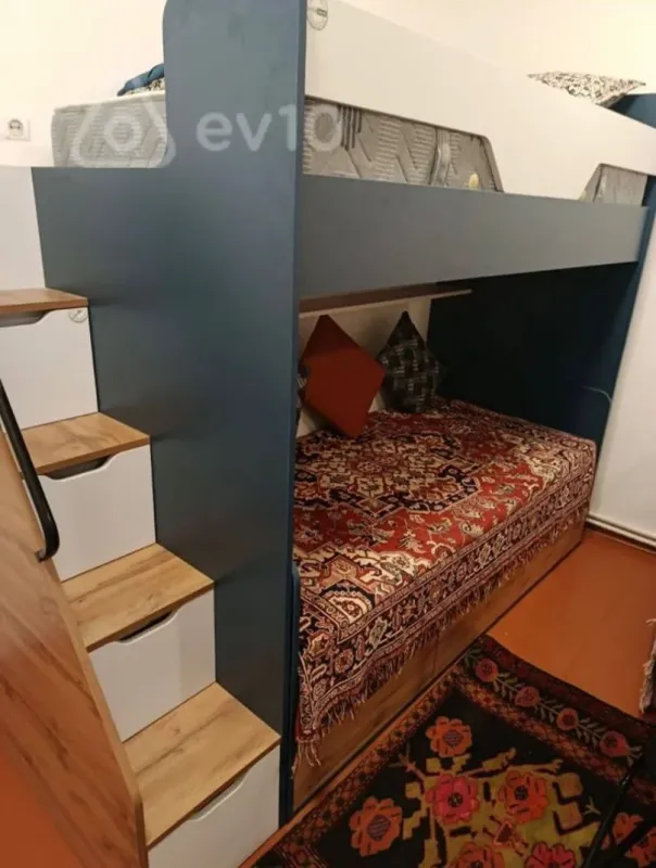 Kirayə verilir 1 otaqlı köhnə tikili 45 m²