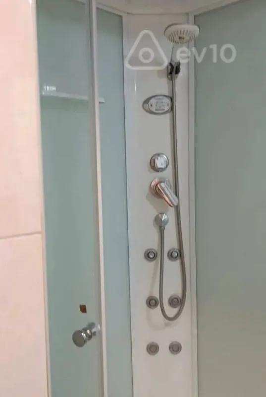 Kirayə verilir 1 otaqlı köhnə tikili 45 m²