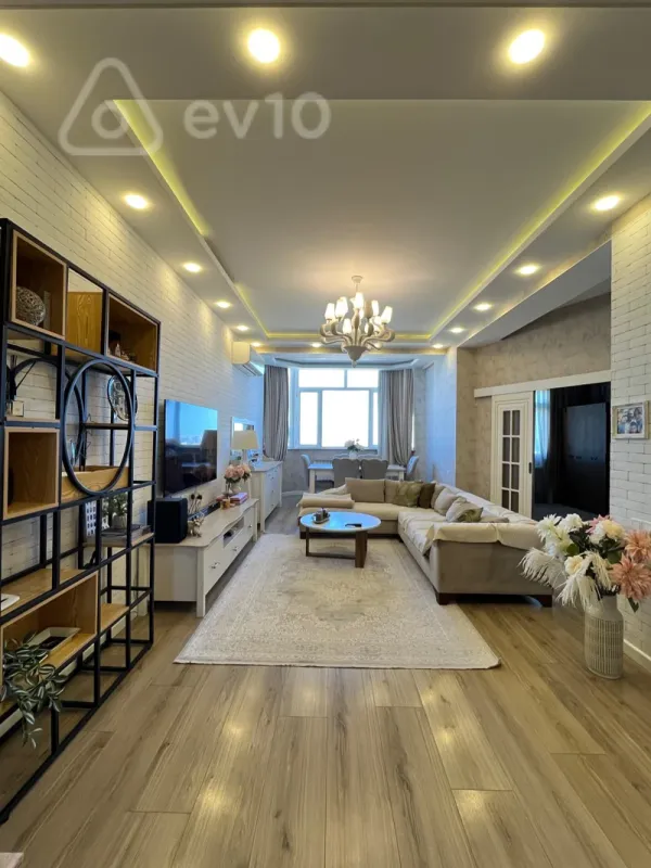 Satılır 4 otaqlı yeni tikili 100 m²