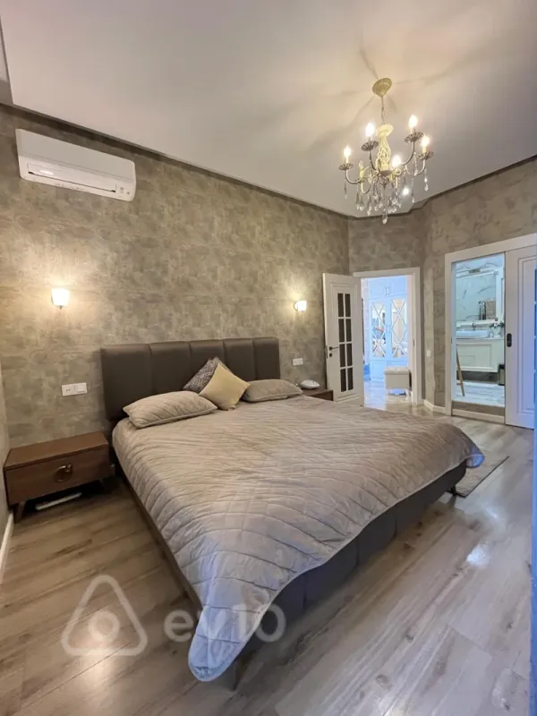 Satılır 4 otaqlı yeni tikili 100 m²