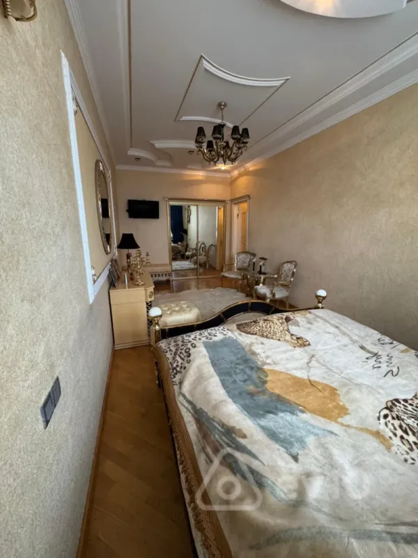 Satılır 4 otaqlı yeni tikili 185 m²