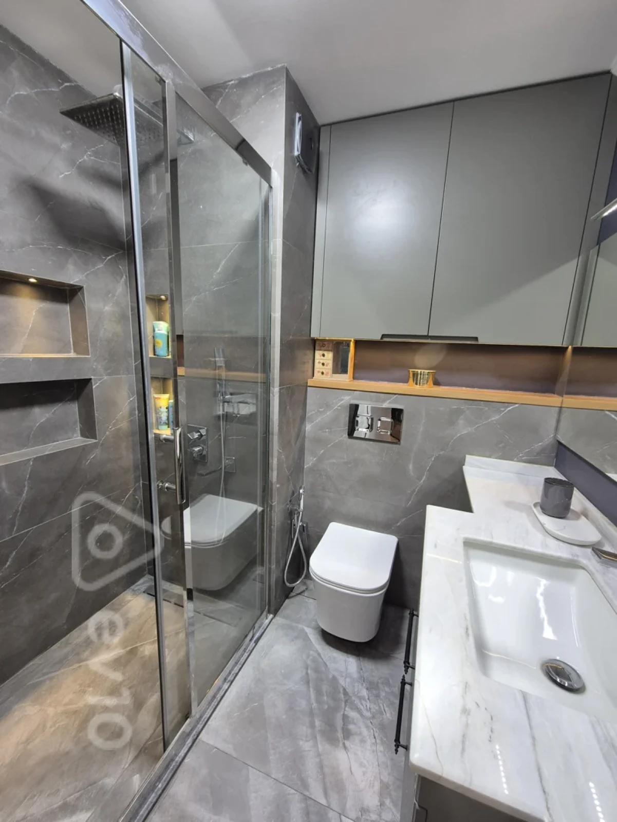 Kirayə verilir 2 otaqlı yeni tikili 50 m²