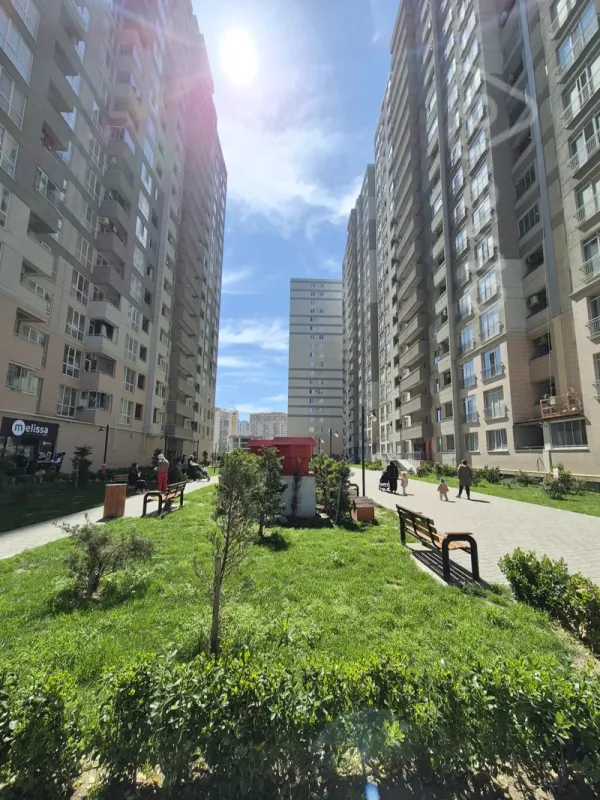 Kirayə verilir 2 otaqlı yeni tikili 50 m²