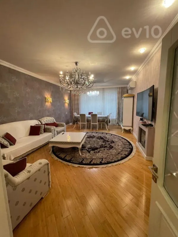 Satılır 4 otaqlı yeni tikili 170 m²