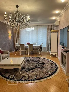 Satılır 4 otaqlı yeni tikili 170 m²