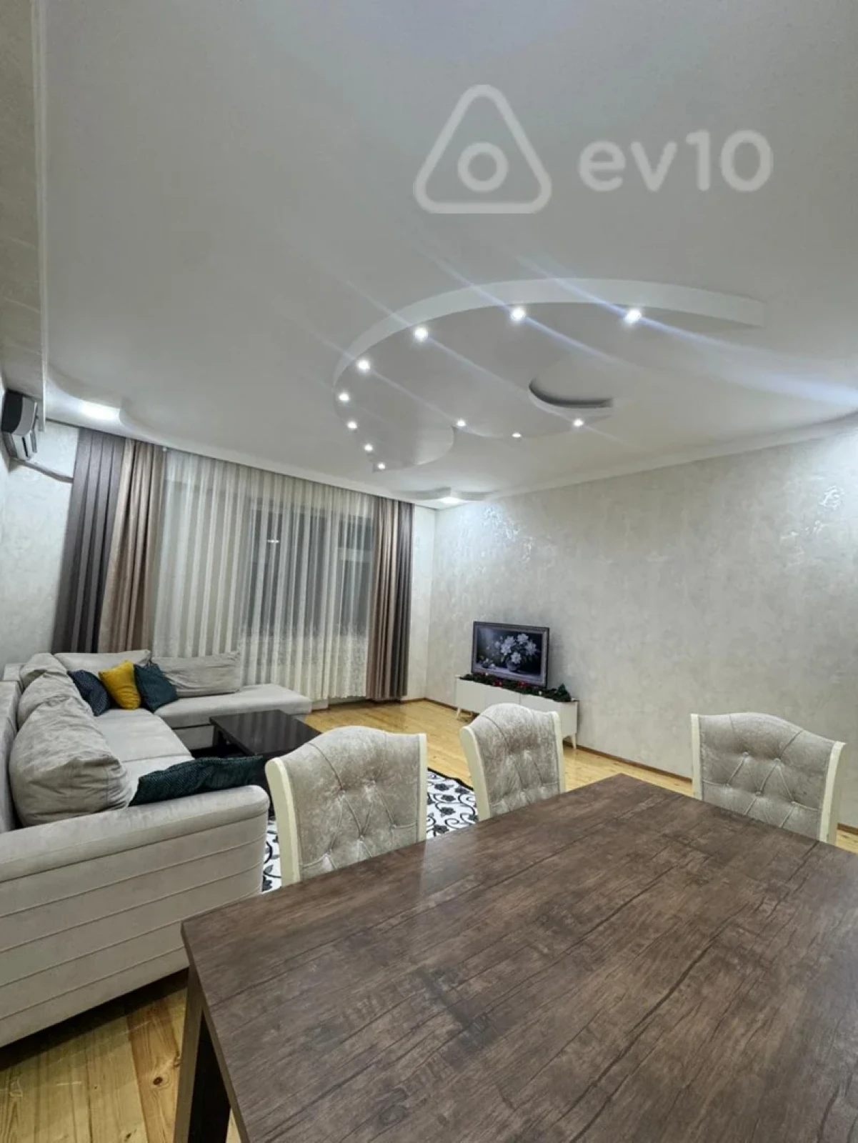 Satılır 2 otaqlı yeni tikili 85 m²