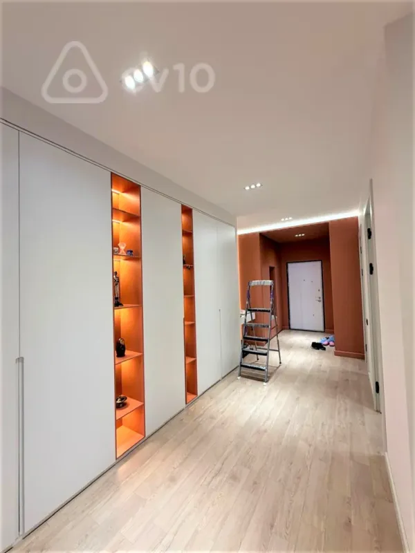 Kirayə verilir 4 otaqlı yeni tikili 220 m²