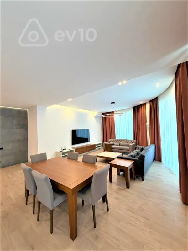 Kirayə verilir 4 otaqlı yeni tikili 220 m²