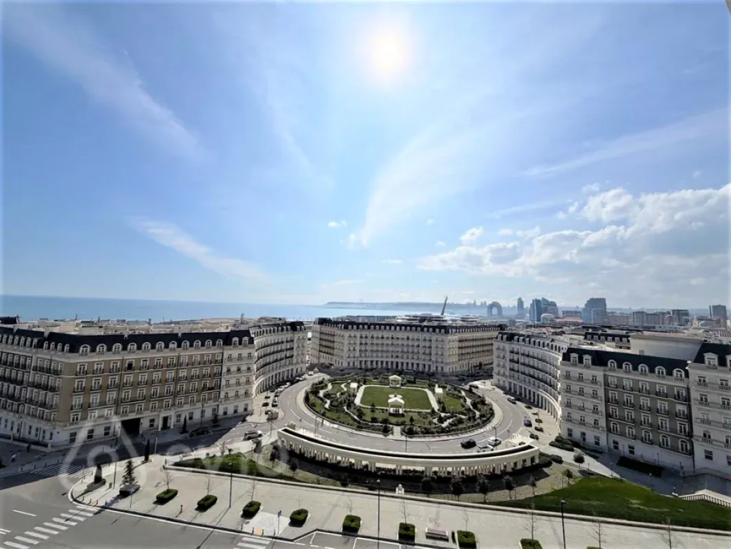 Kirayə verilir 4 otaqlı yeni tikili 220 m²