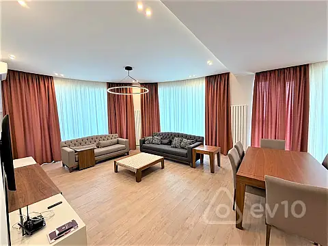 Kirayə verilir 4 otaqlı yeni tikili 220 m²