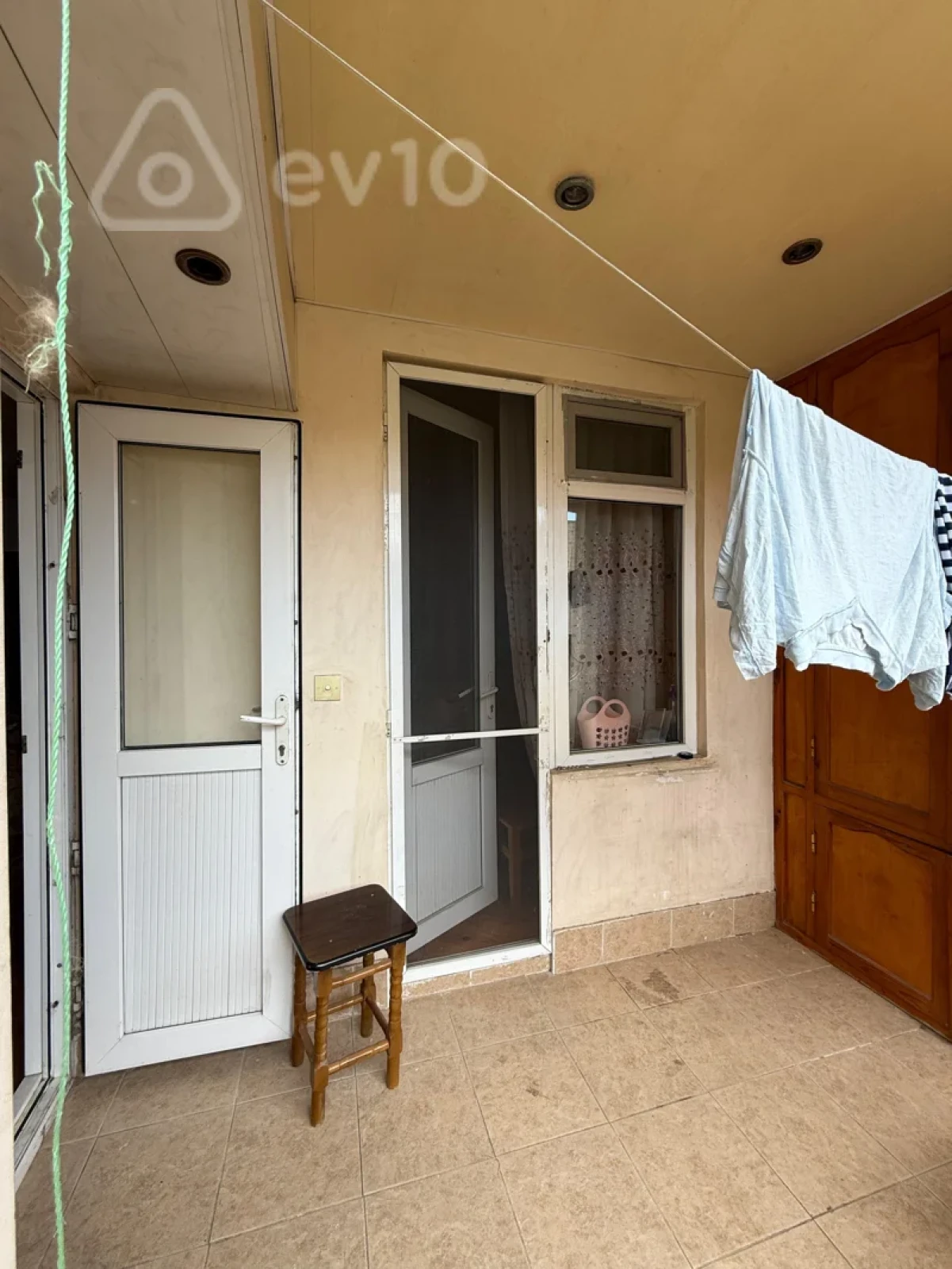 Satılır 5 otaqlı köhnə tikili 120 m²