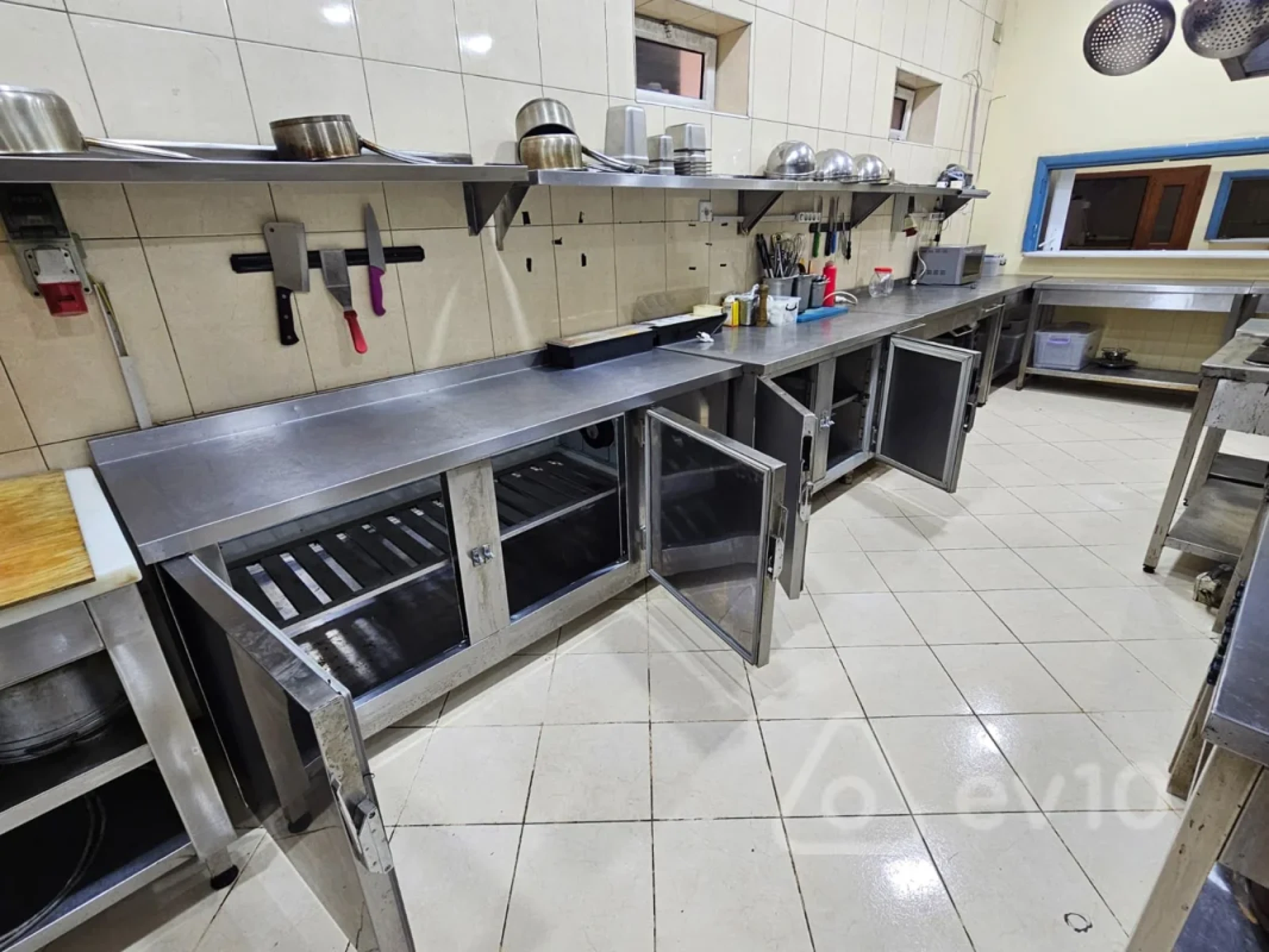 Kirayə verilir mənzil 500 m²