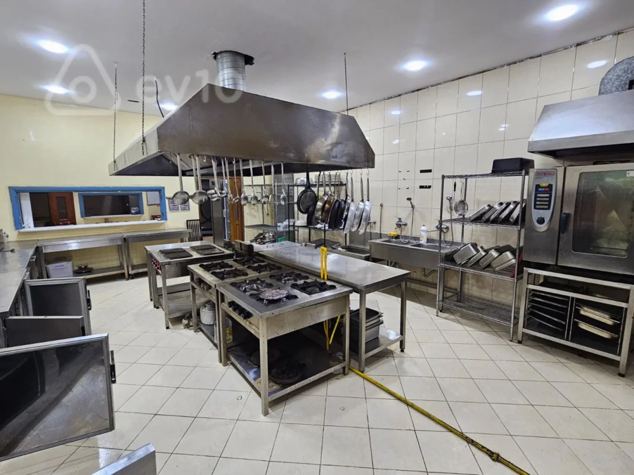 Kirayə verilir mənzil 500 m²