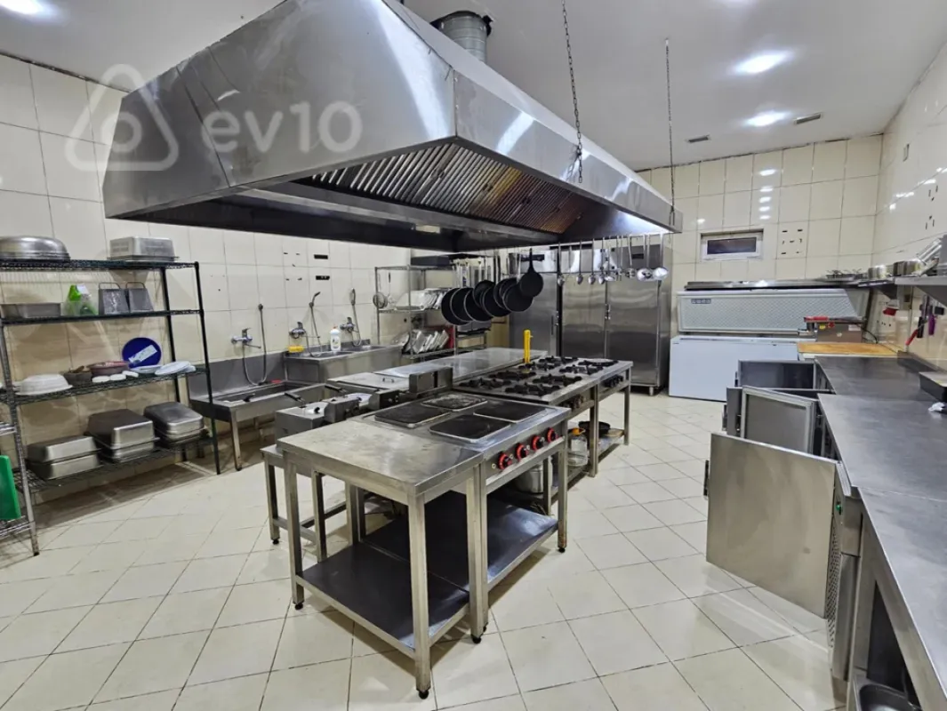 Kirayə verilir mənzil 500 m²