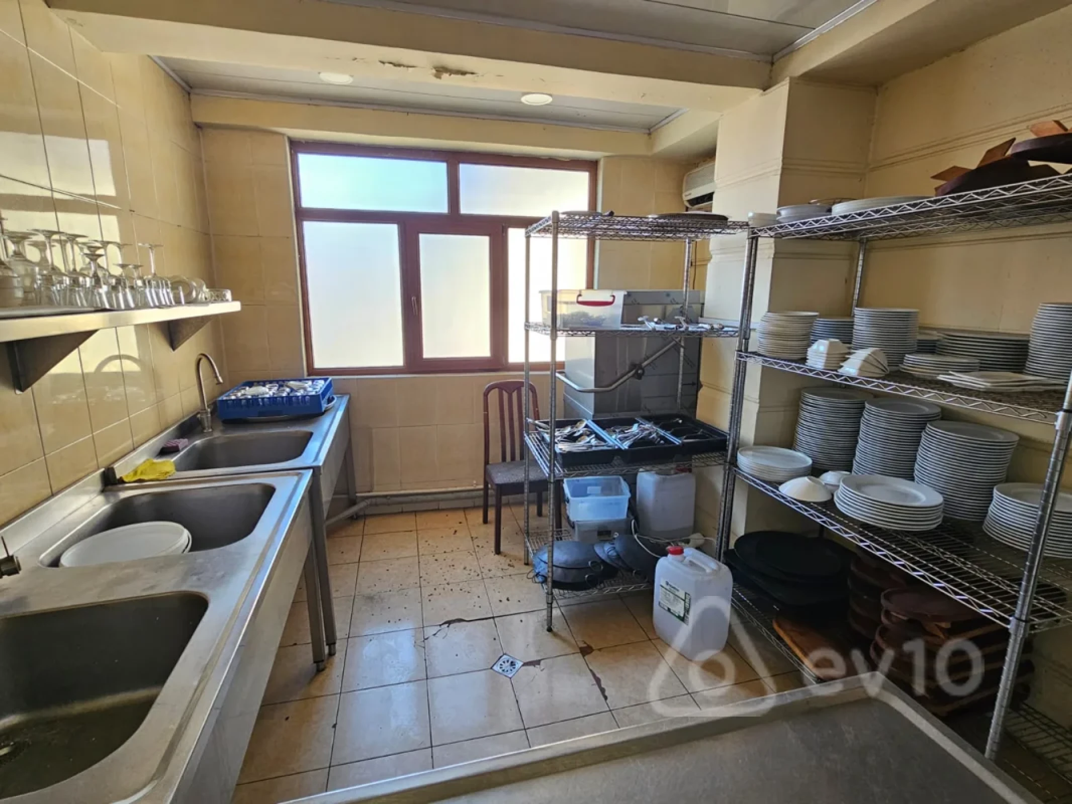 Kirayə verilir mənzil 500 m²