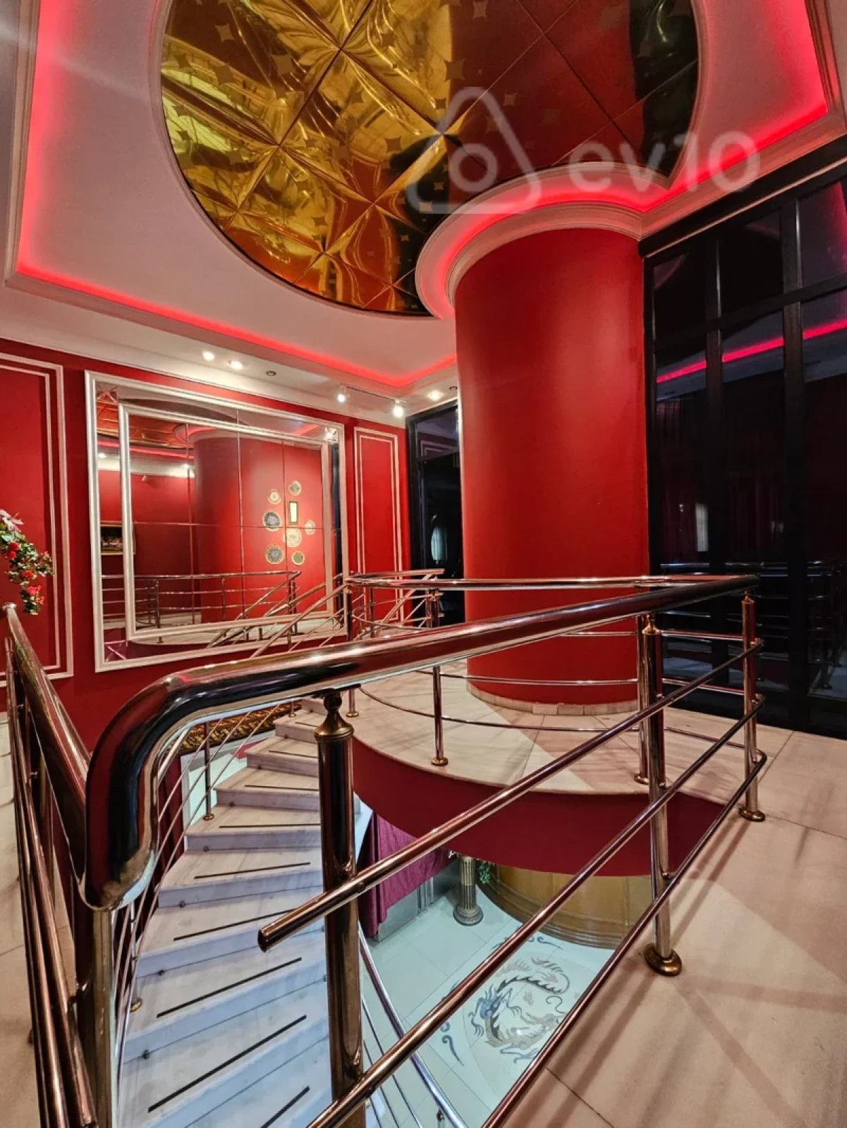 Kirayə verilir mənzil 500 m²