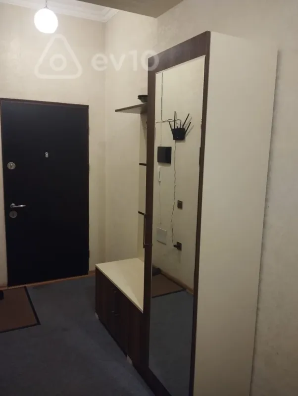 Kirayə verilir 3 otaqlı yeni tikili 100 m²