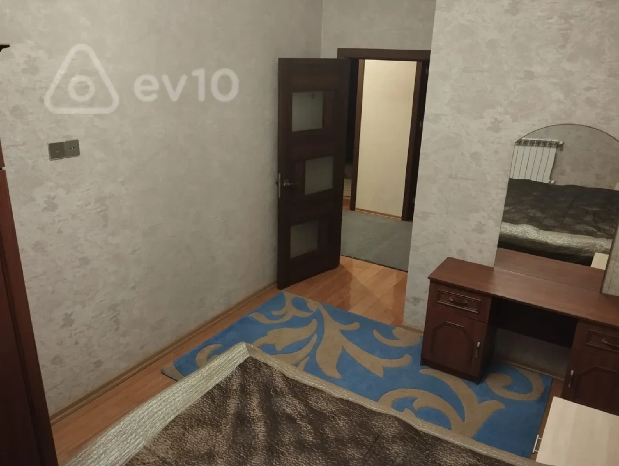 Kirayə verilir 3 otaqlı yeni tikili 100 m²