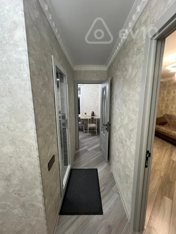 Satılır 2 otaqlı köhnə tikili 55 m²