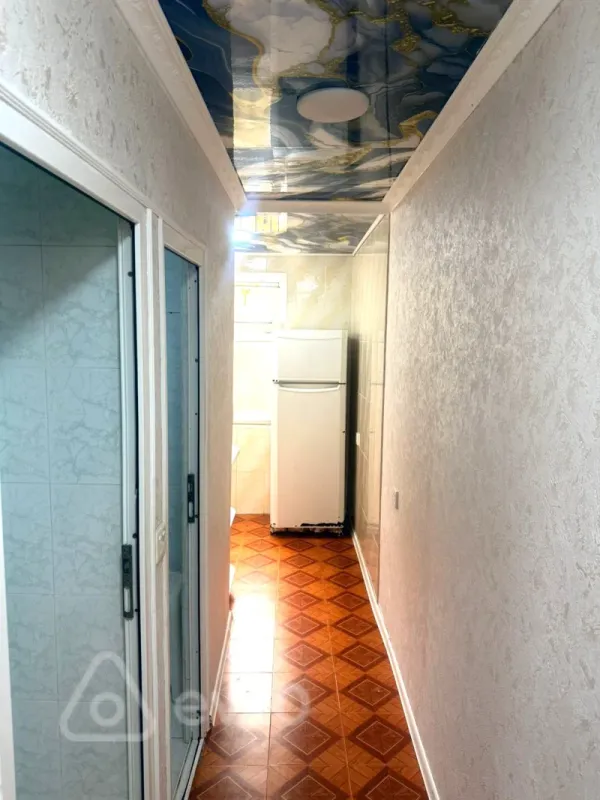 Kirayə verilir 2 otaqlı köhnə tikili 60 m²