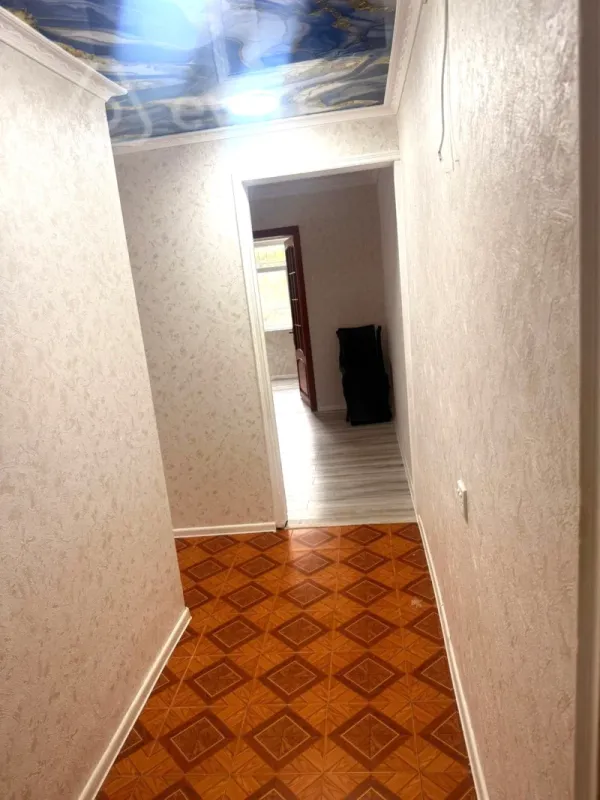 Kirayə verilir 2 otaqlı köhnə tikili 60 m²
