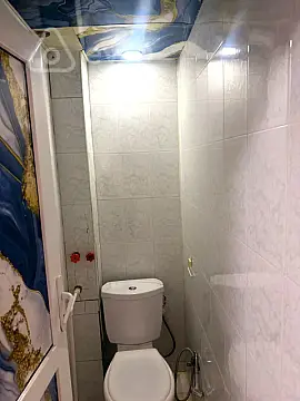 Kirayə verilir 2 otaqlı köhnə tikili 60 m²