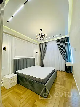 Satılır 2 otaqlı yeni tikili 60 m²