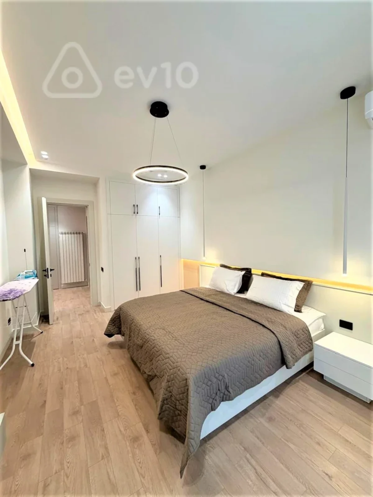 Kirayə verilir 3 otaqlı yeni tikili 120 m²