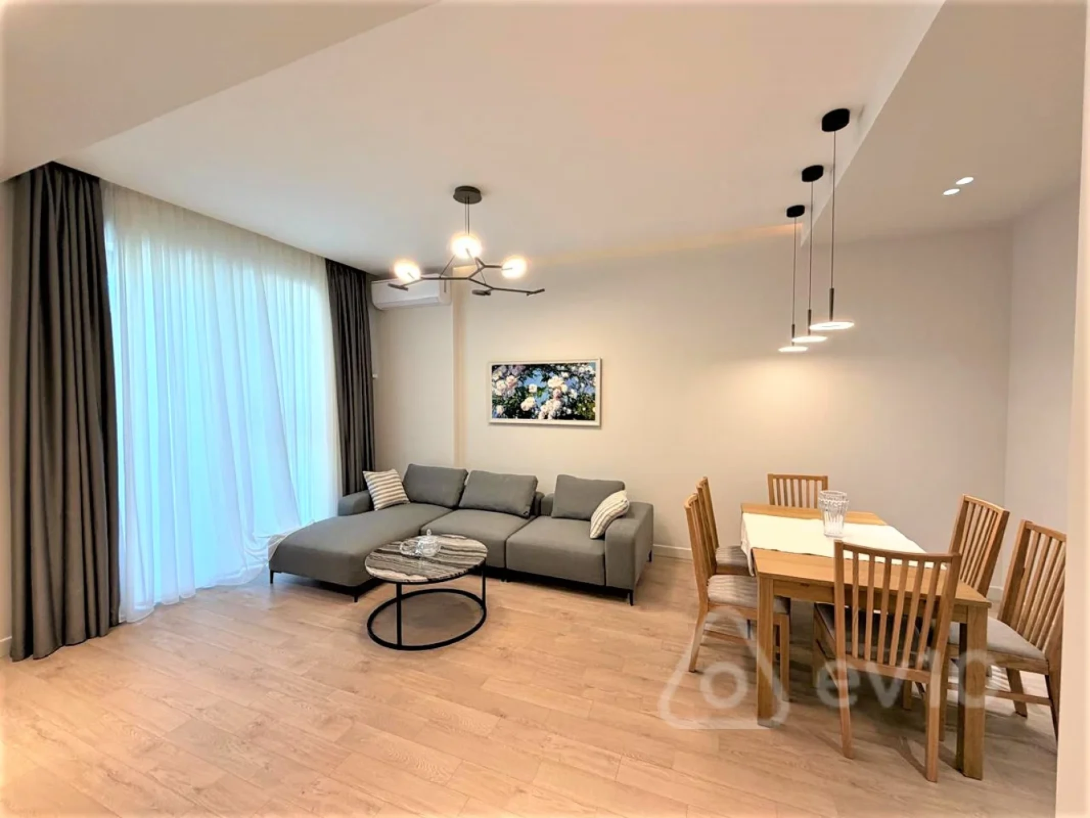 Kirayə verilir 3 otaqlı yeni tikili 120 m²