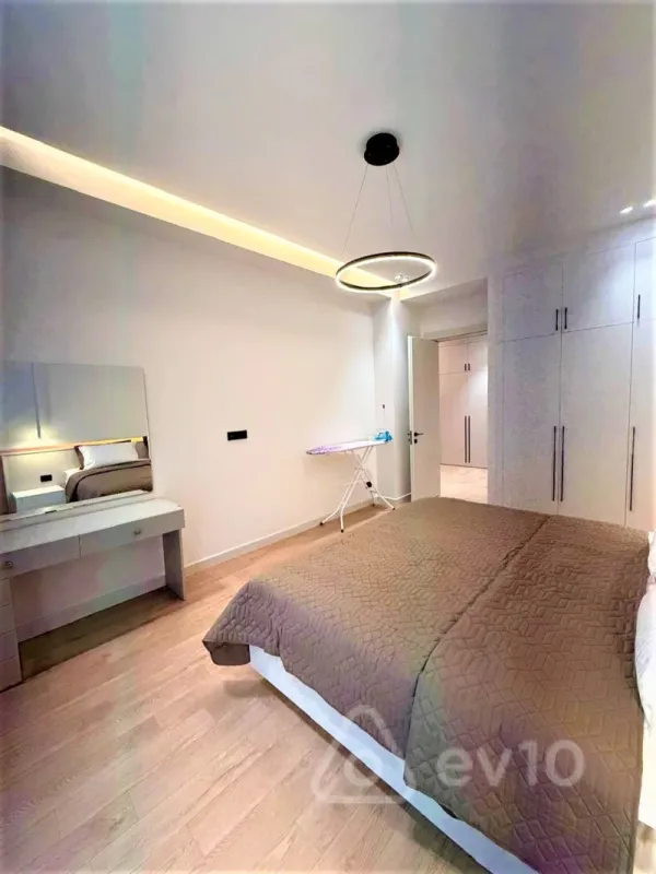 Kirayə verilir 3 otaqlı yeni tikili 120 m²