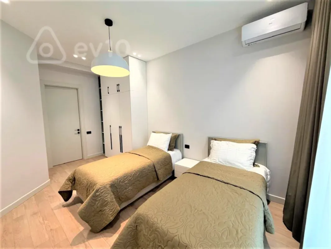 Kirayə verilir 3 otaqlı yeni tikili 120 m²