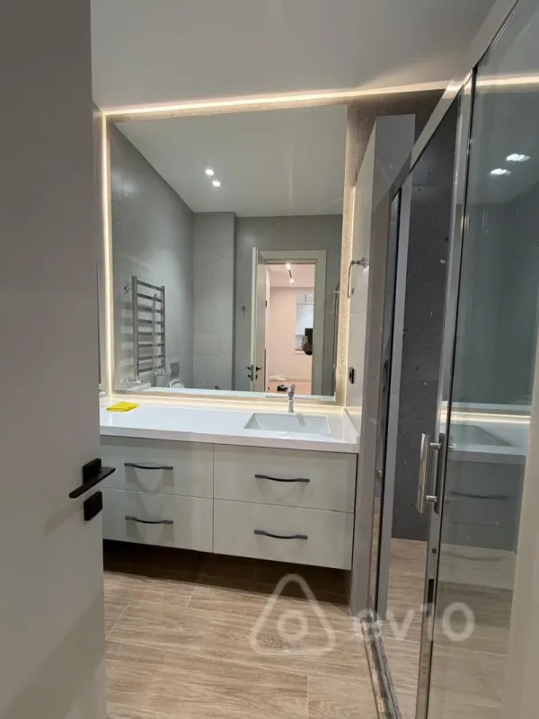 Kirayə verilir 3 otaqlı yeni tikili 120 m²