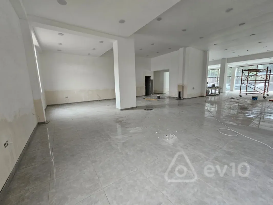 Kirayə verilir mənzil 1200 m²