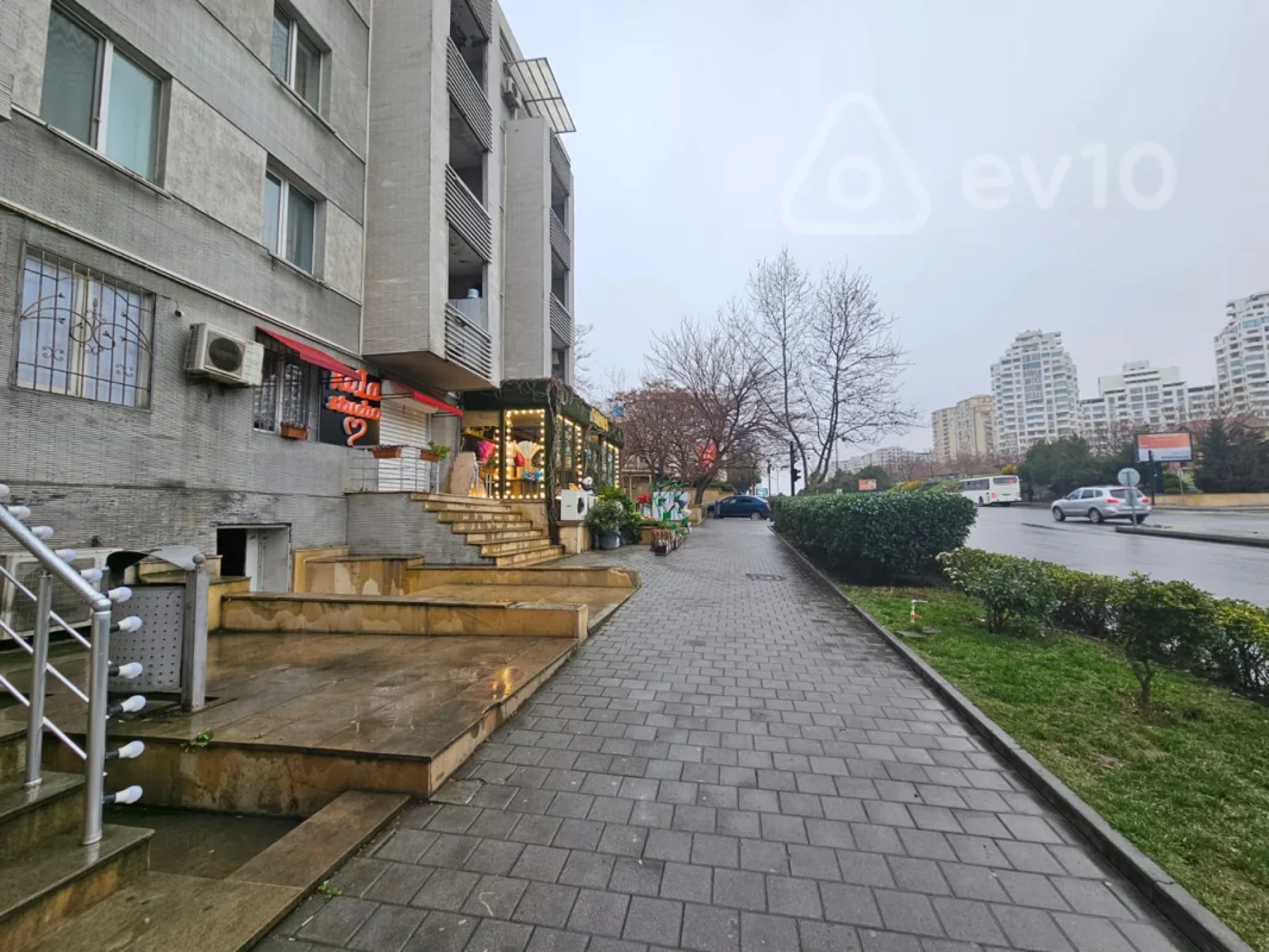 Kirayə verilir mənzil 1200 m²