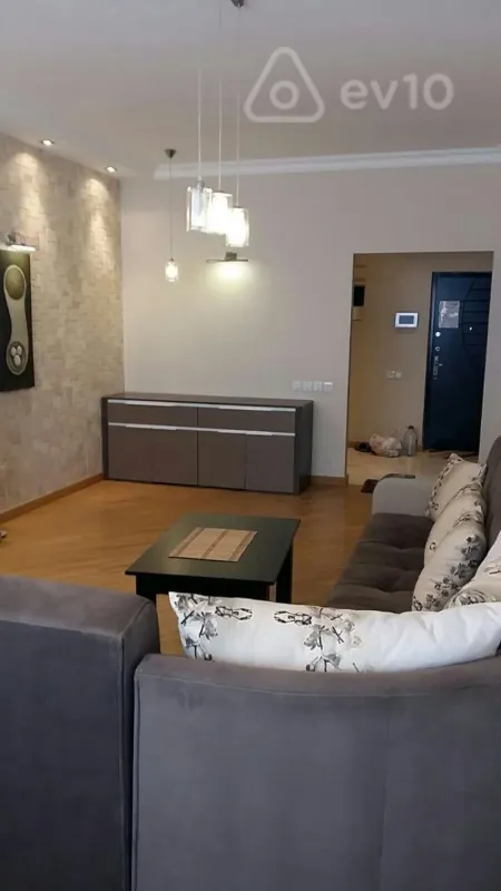 Kirayə verilir 2 otaqlı yeni tikili 100 m²