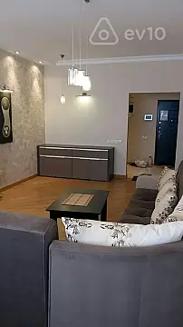 Kirayə verilir 2 otaqlı yeni tikili 100 m²