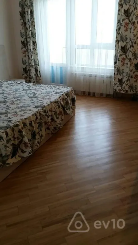 Kirayə verilir 2 otaqlı yeni tikili 100 m²