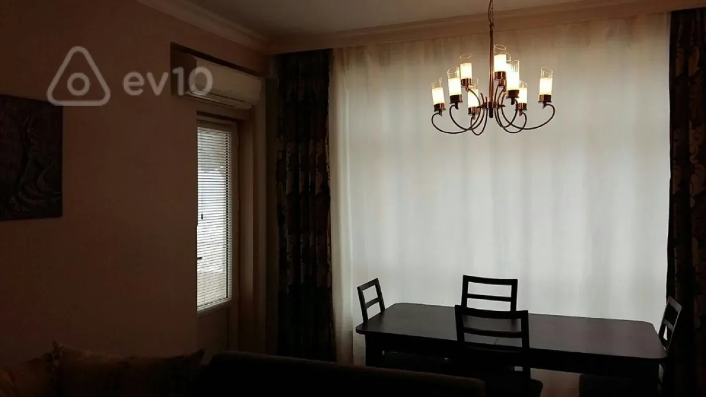 Kirayə verilir 2 otaqlı yeni tikili 100 m²