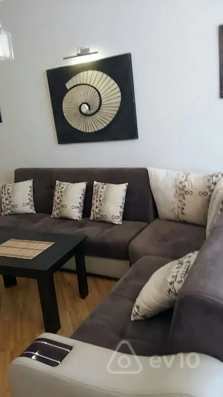 Kirayə verilir 2 otaqlı yeni tikili 100 m²