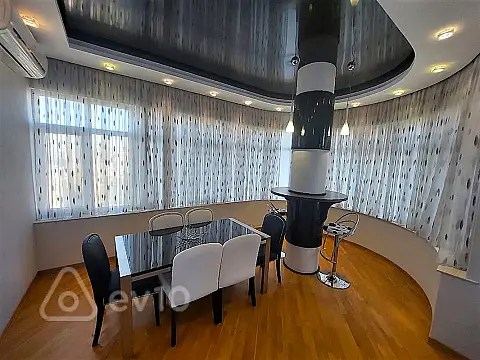 Kirayə verilir 3 otaqlı yeni tikili 150 m²