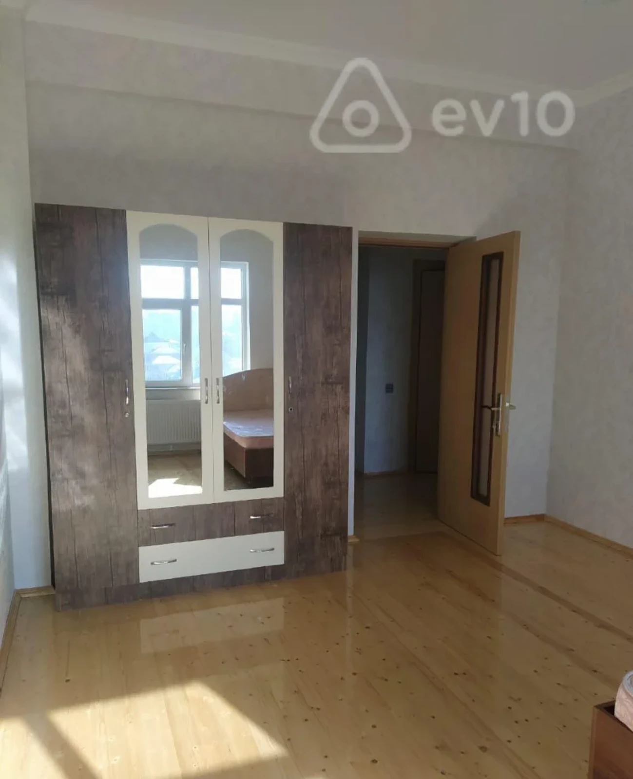 Satılır 2 otaqlı yeni tikili 78 m²