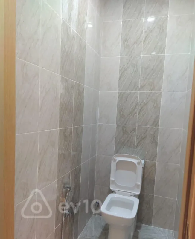 Satılır 2 otaqlı yeni tikili 78 m²