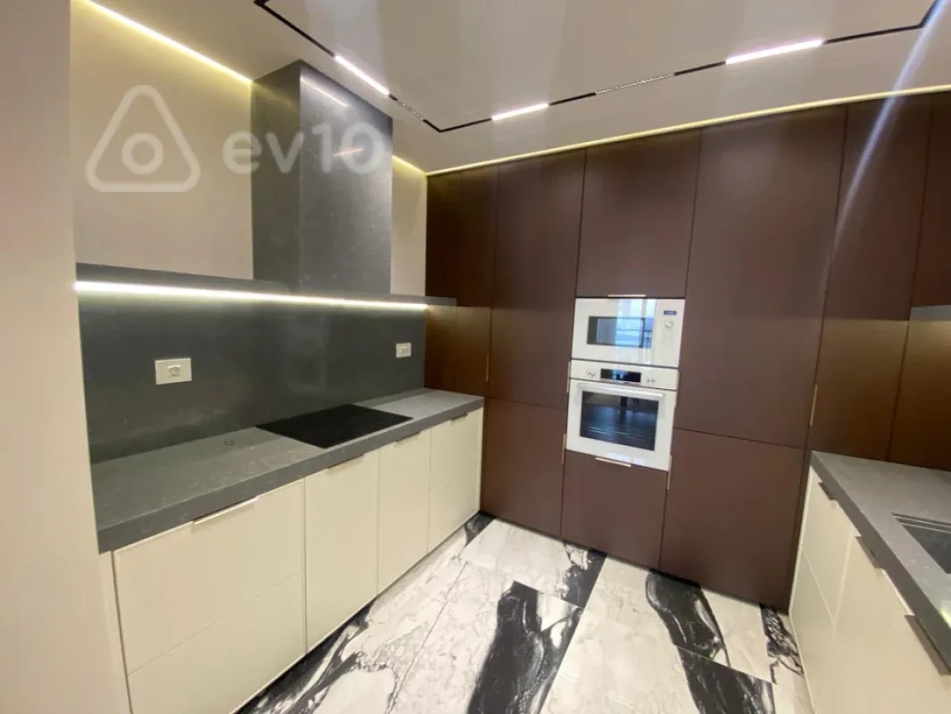 Kirayə verilir 2 otaqlı yeni tikili 90 m²