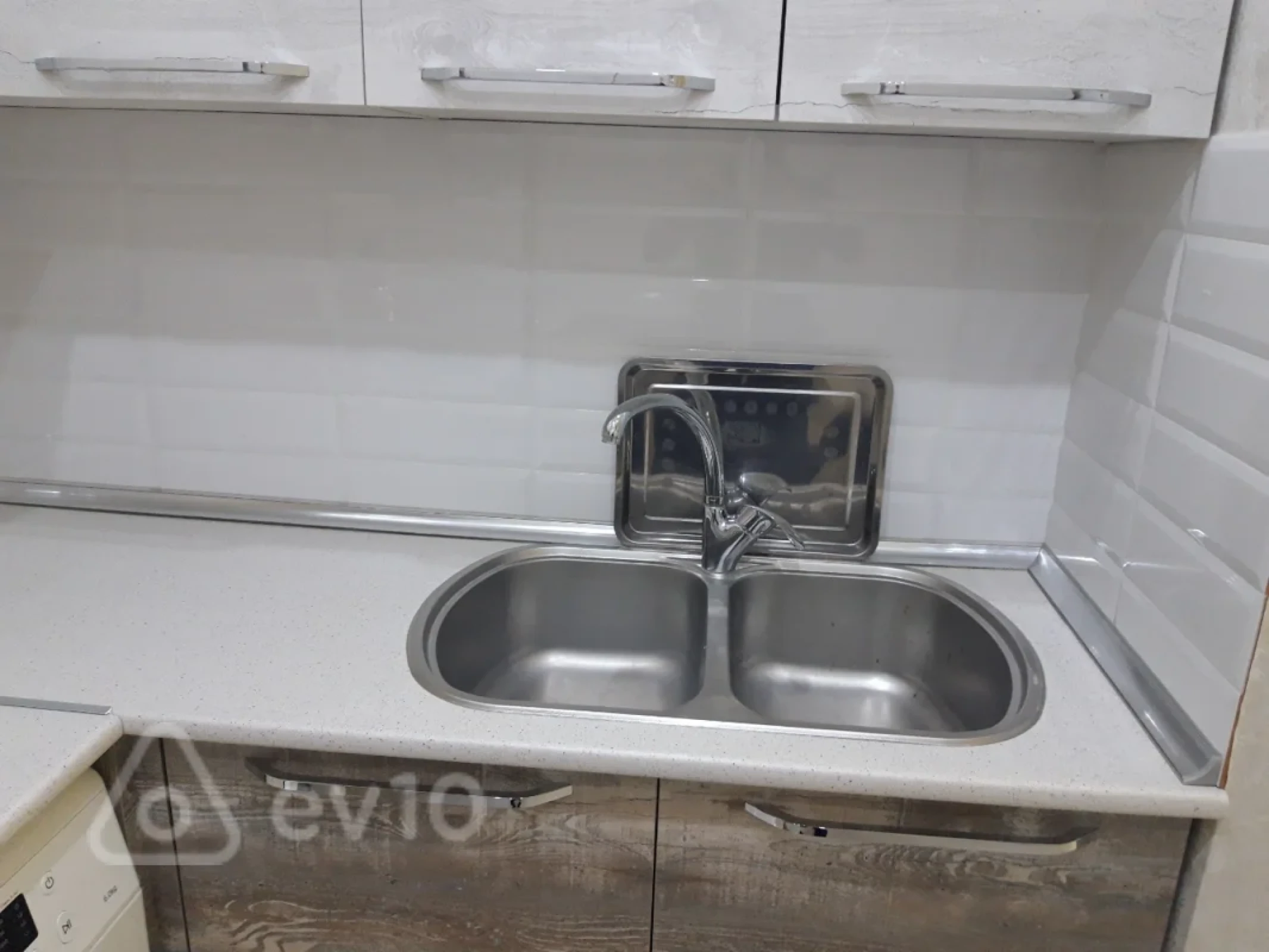 Kirayə verilir 2 otaqlı yeni tikili 70 m²