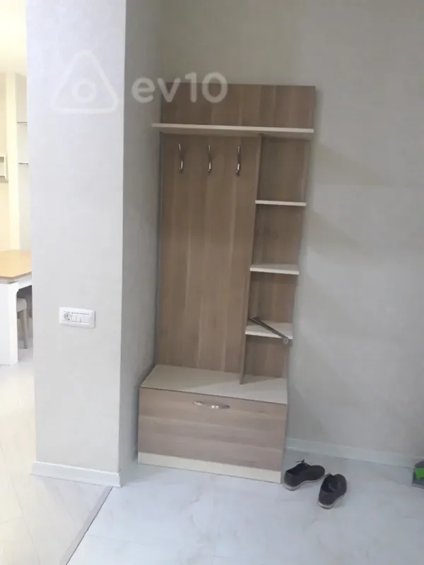 Kirayə verilir 2 otaqlı yeni tikili 70 m²