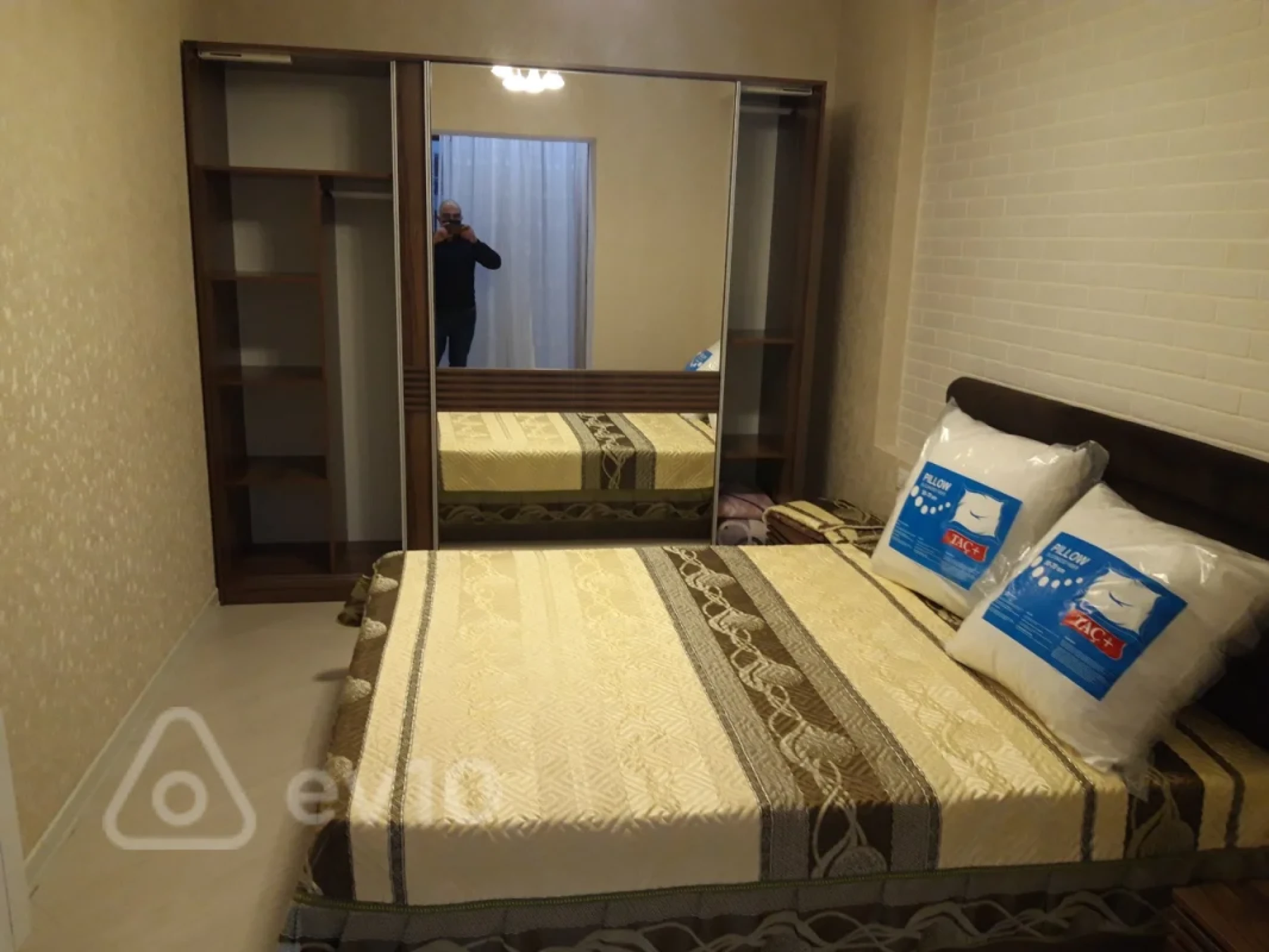 Kirayə verilir 2 otaqlı yeni tikili 70 m²