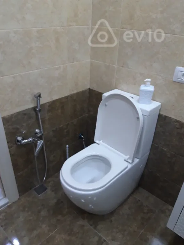 Kirayə verilir 2 otaqlı yeni tikili 70 m²
