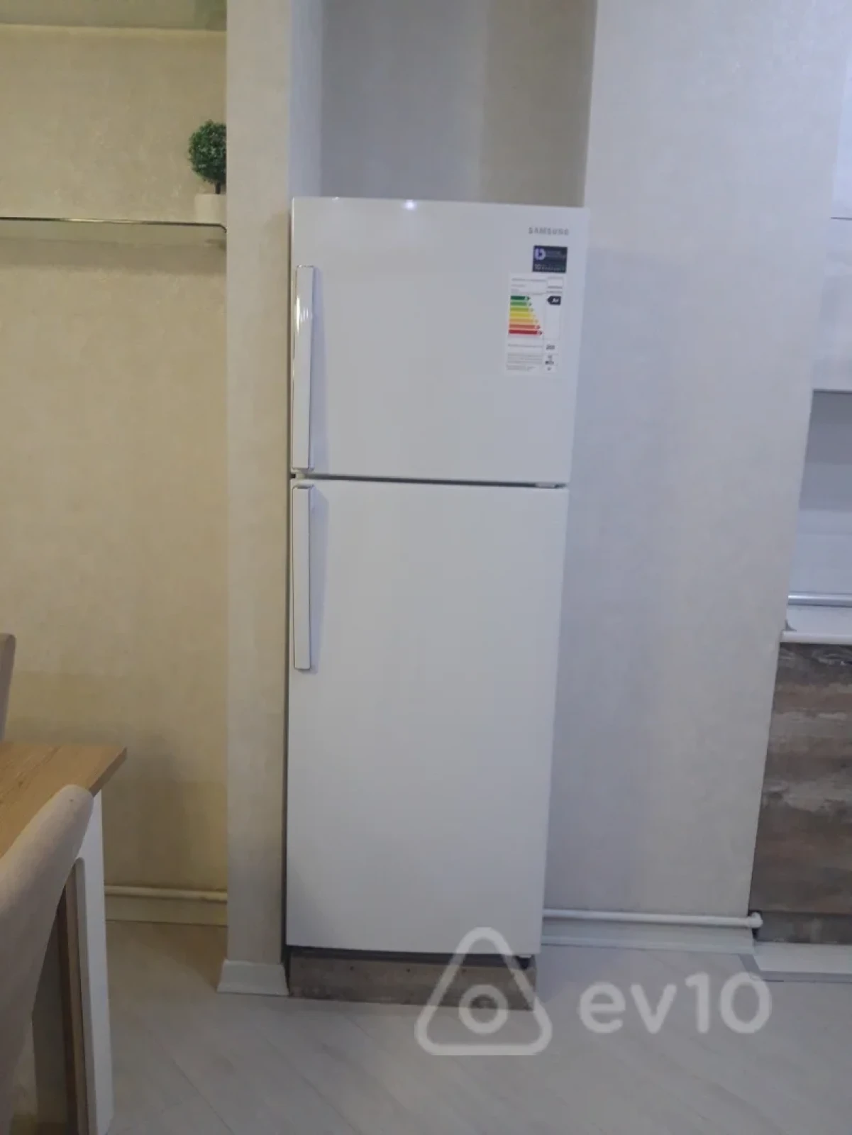 Kirayə verilir 2 otaqlı yeni tikili 70 m²